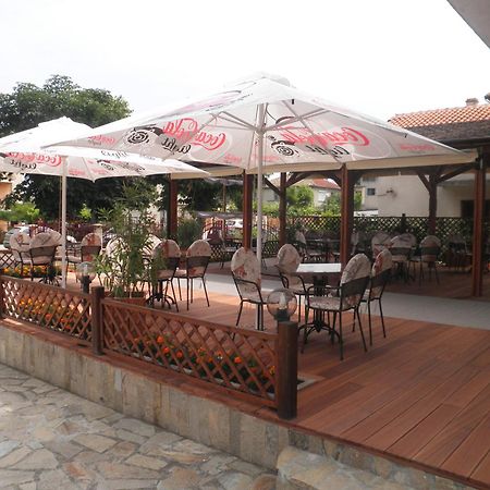 לוזנטס Saint George Family Hotel מראה חיצוני תמונה
