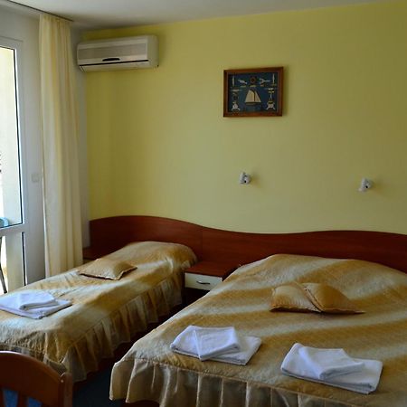 לוזנטס Saint George Family Hotel מראה חיצוני תמונה