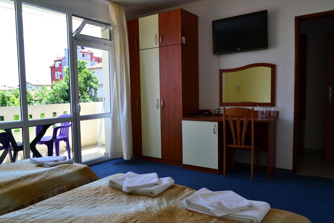לוזנטס Saint George Family Hotel מראה חיצוני תמונה