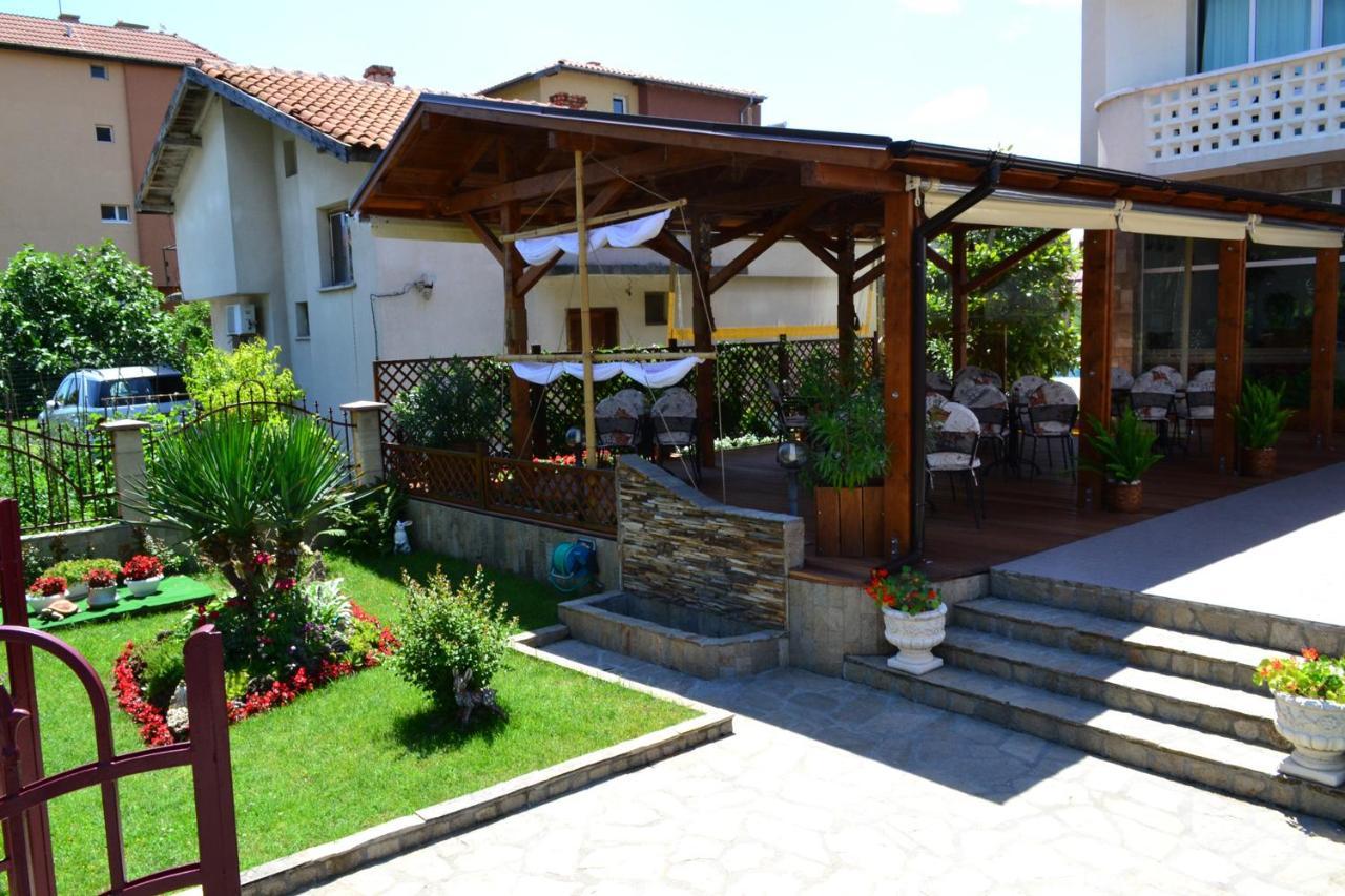לוזנטס Saint George Family Hotel מראה חיצוני תמונה