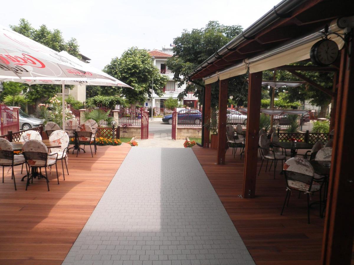 לוזנטס Saint George Family Hotel מראה חיצוני תמונה