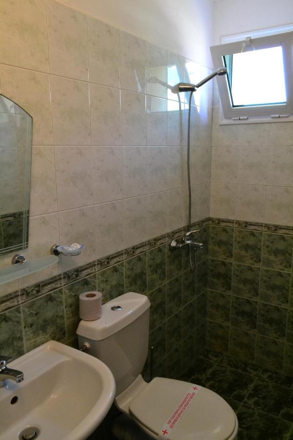 לוזנטס Saint George Family Hotel מראה חיצוני תמונה