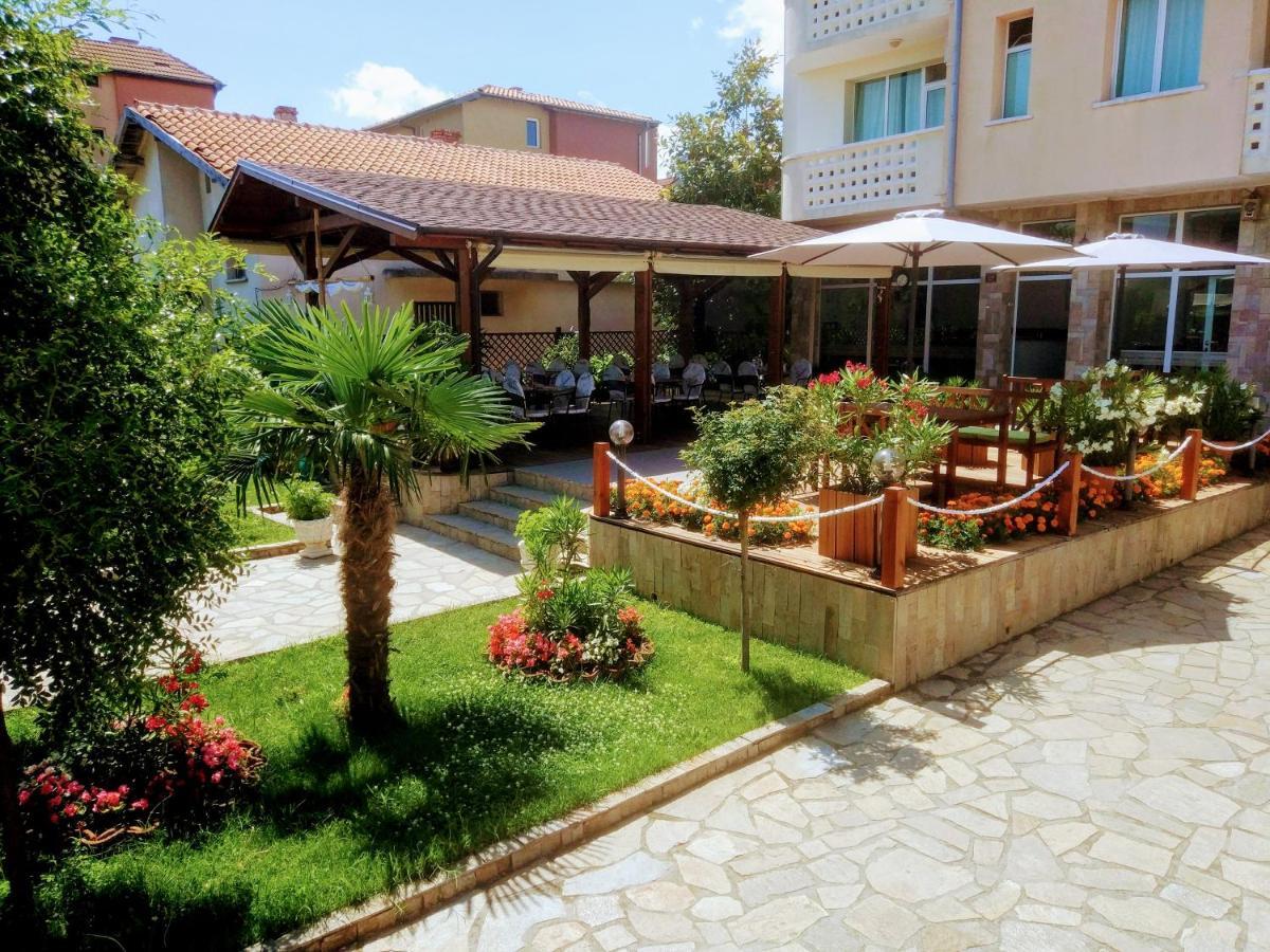 לוזנטס Saint George Family Hotel מראה חיצוני תמונה