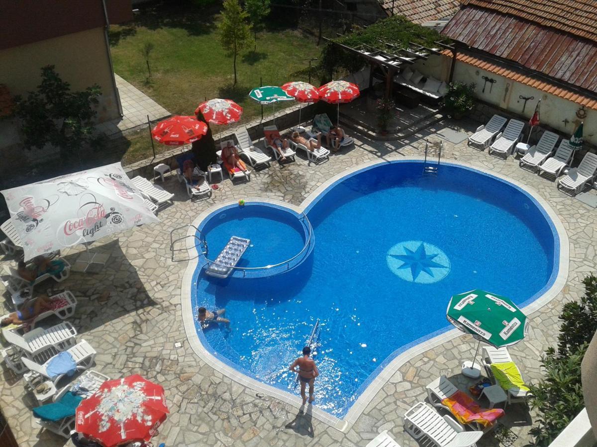 לוזנטס Saint George Family Hotel מראה חיצוני תמונה
