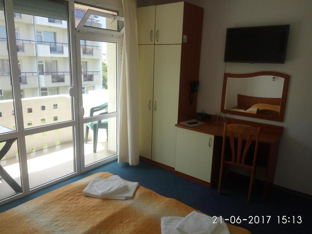 לוזנטס Saint George Family Hotel מראה חיצוני תמונה