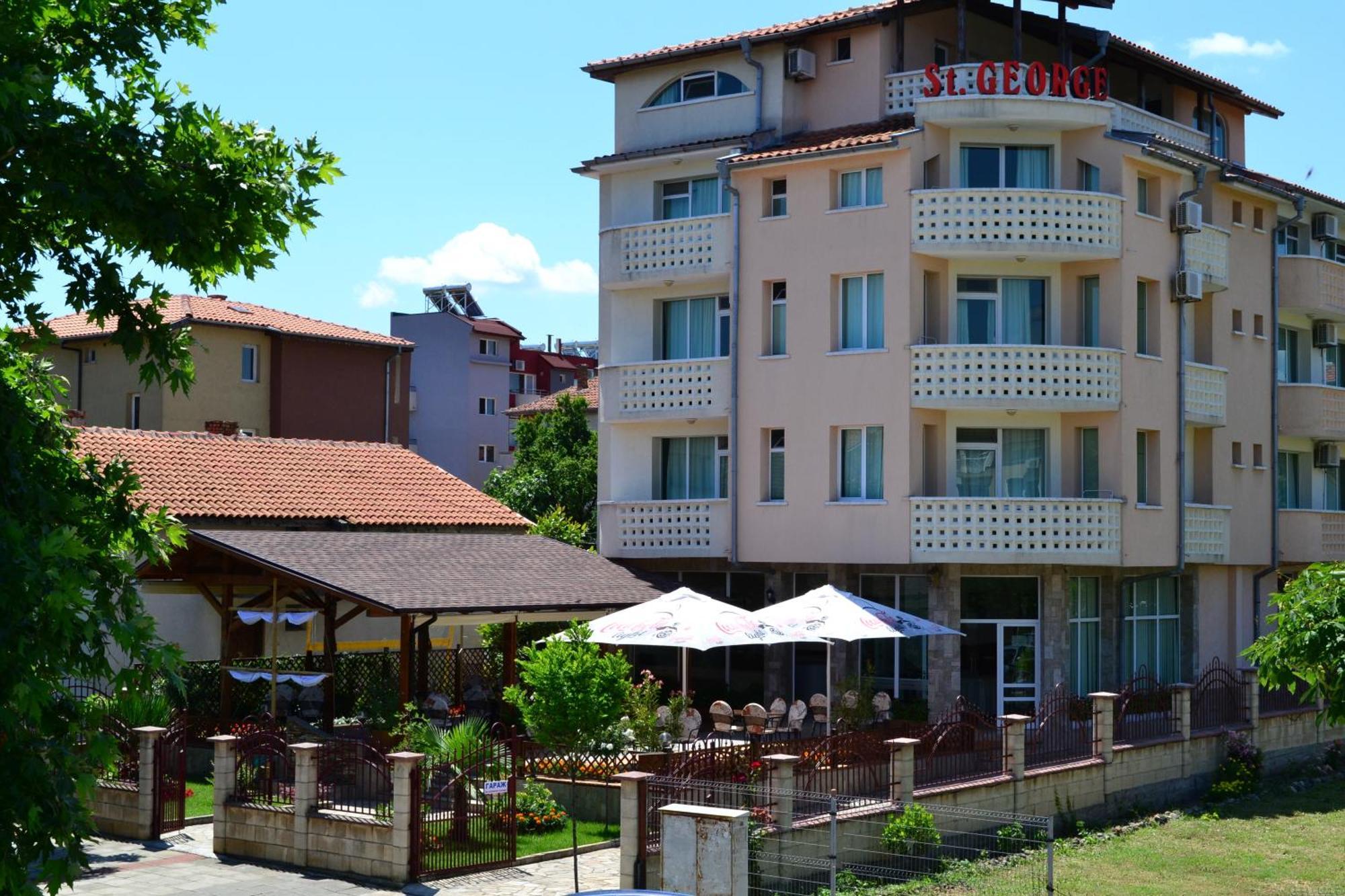 לוזנטס Saint George Family Hotel מראה חיצוני תמונה