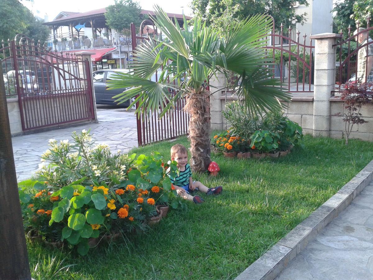 לוזנטס Saint George Family Hotel מראה חיצוני תמונה