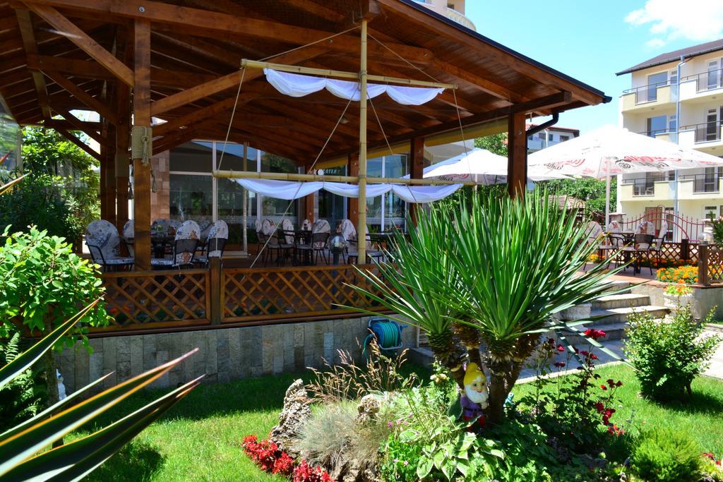לוזנטס Saint George Family Hotel מראה חיצוני תמונה