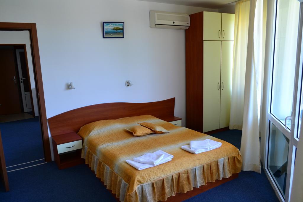 לוזנטס Saint George Family Hotel חדר תמונה